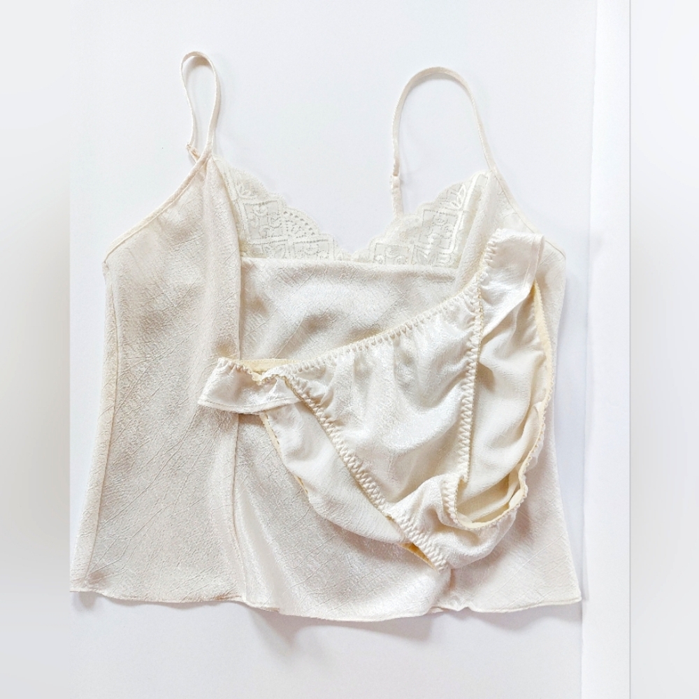 2 pc Vintage White Bridal Lingerie Set Boudoir Medium Victoria Secret Gold Label
